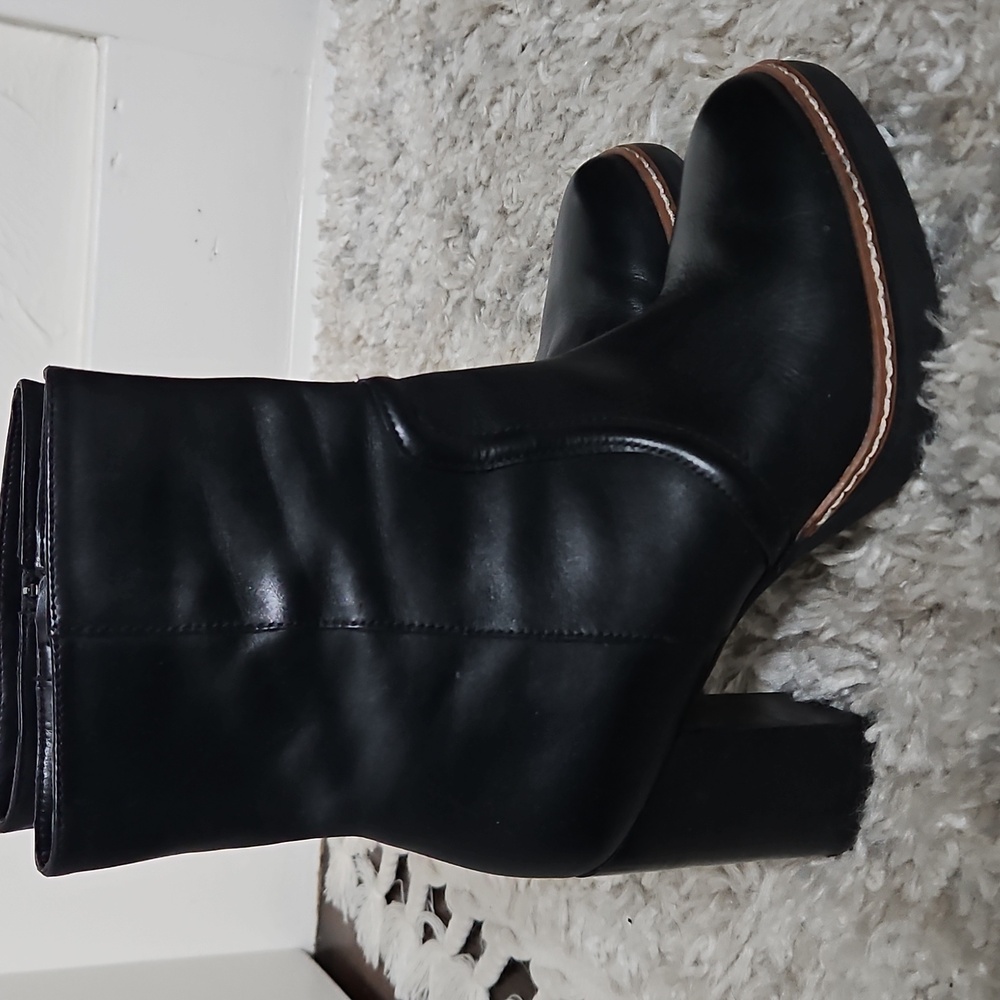 Naturalizer // Black Leather Boots - Picture 3 of 7
